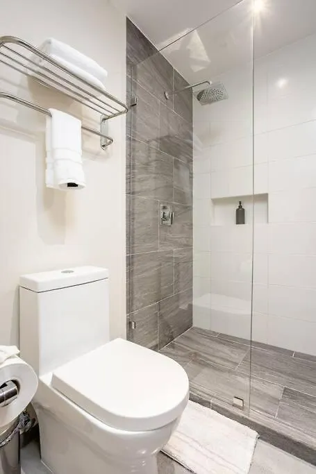5Mins To Beach+Pool+Kingbed+Freedisneyplus Playa del Carmen Apartment